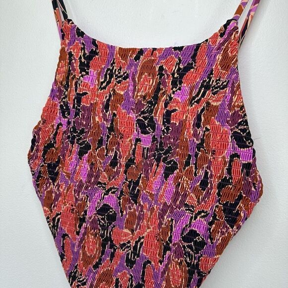 Victoria’s Secret Women’s Shirred All Over Smocked Low Back Multi Colored One Pi - Picture 4 of 10